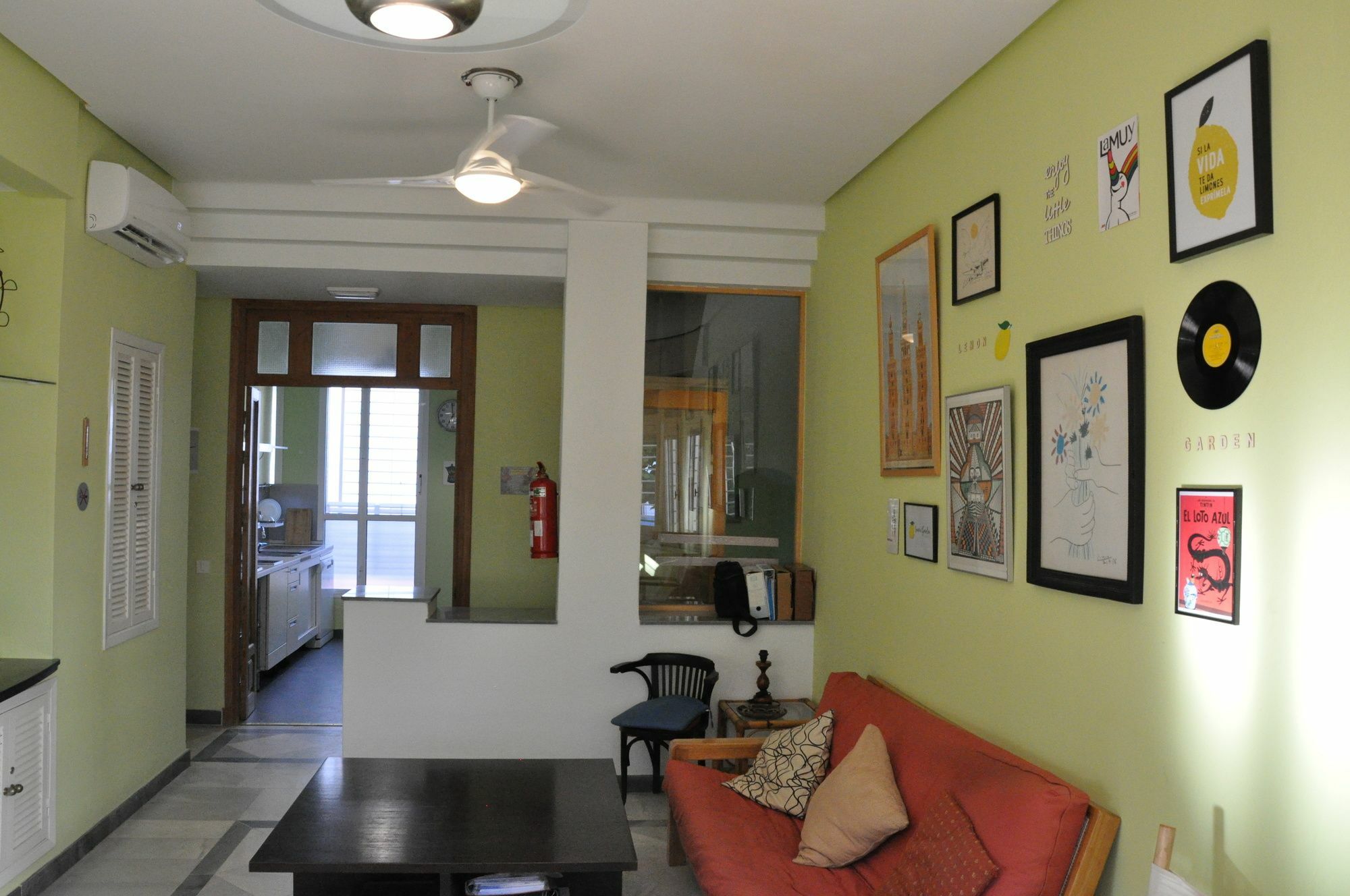 Lemon Garden Hostel Sevilla Exterior foto